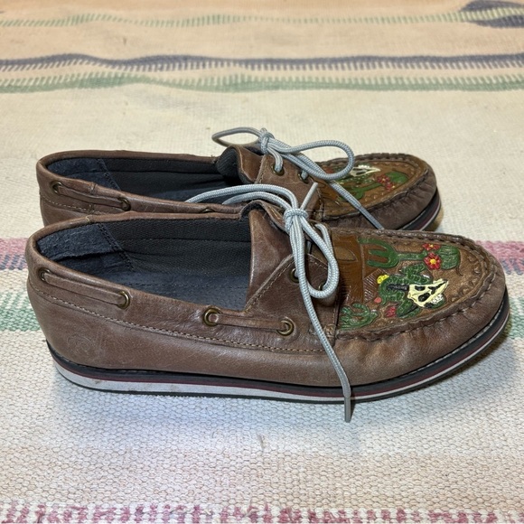 Roper Wom’s 7 Desert Painted Leather Loafers Cowboy Western Skulls Cactus Flower - Picture 3 of 11